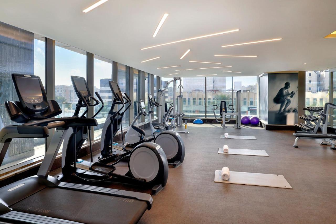 Jeddah Marriott Hotel Madinah Road Exterior photo The gym at the hotel