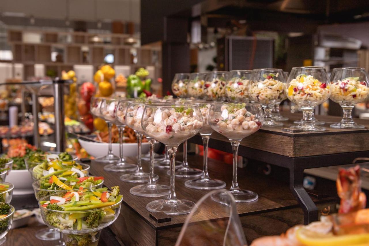 Jeddah Marriott Hotel Madinah Road Exterior photo Ceviche
