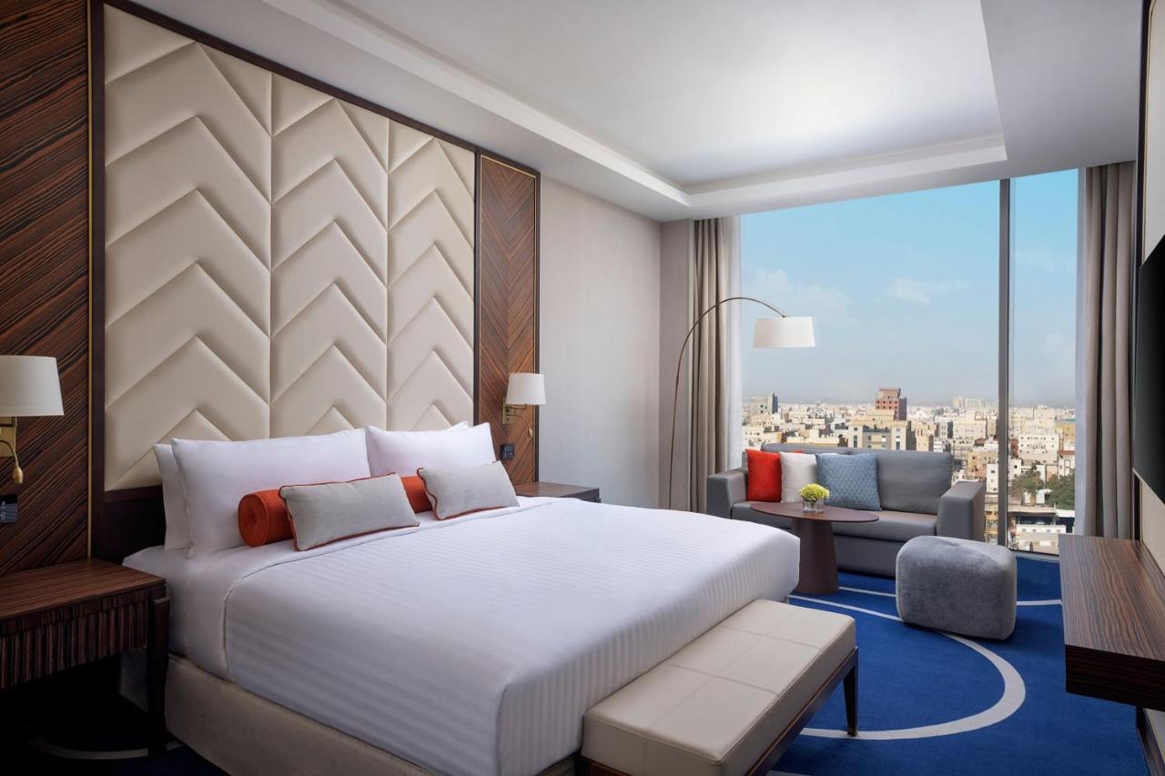 Jeddah Marriott Hotel Madinah Road Exterior photo Deluxe King