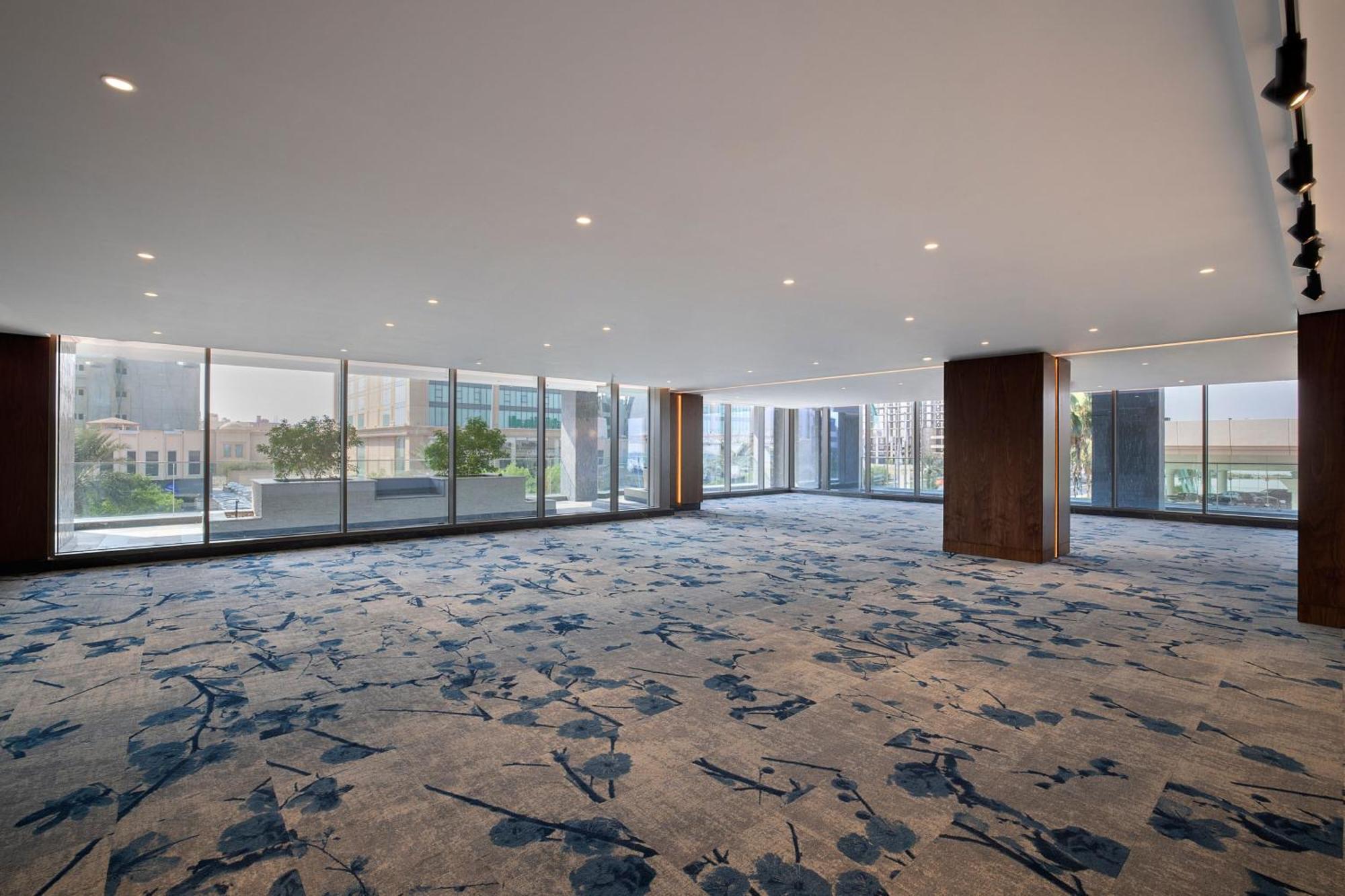 Jeddah Marriott Hotel Madinah Road Exterior photo The interior of the hotel